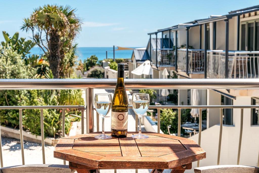 Onetangi Beach Apartments Εξωτερικό φωτογραφία