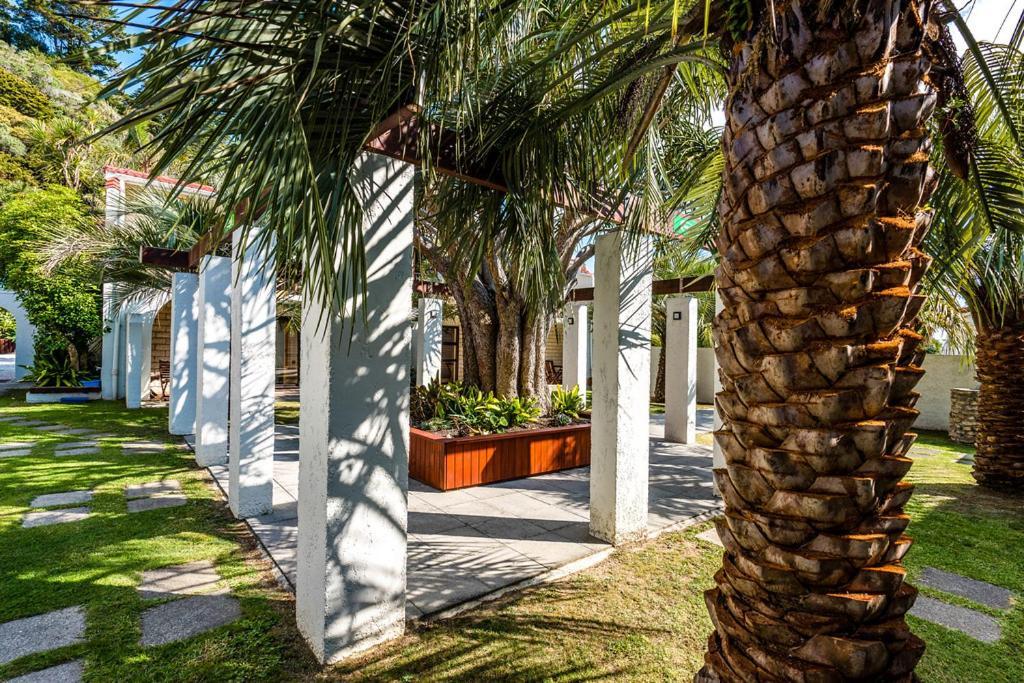 Onetangi Beach Apartments Εξωτερικό φωτογραφία