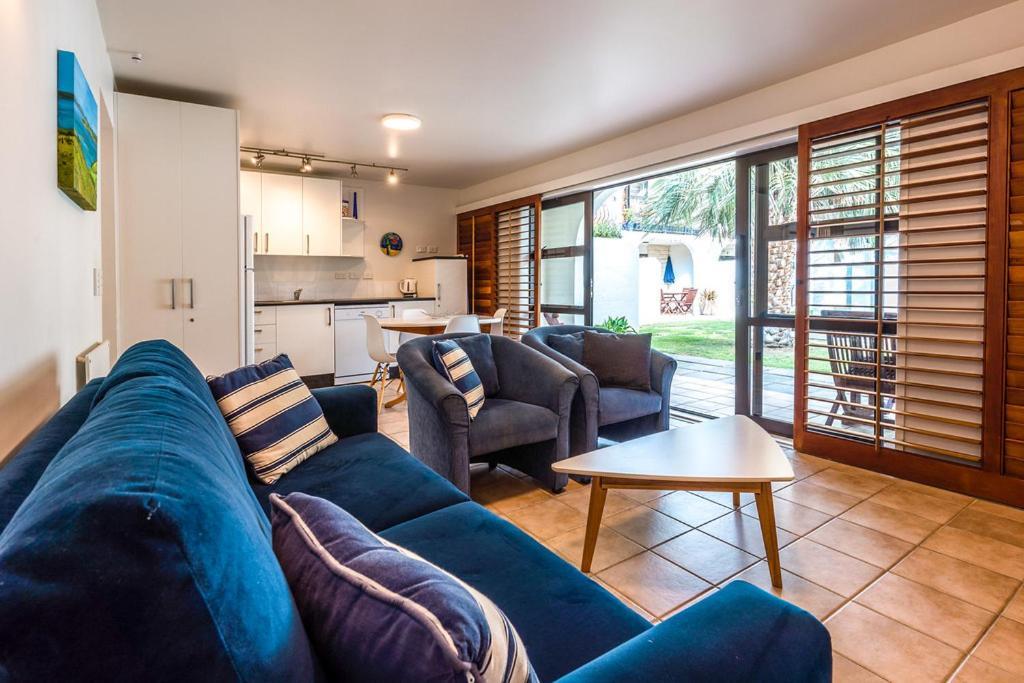 Onetangi Beach Apartments Εξωτερικό φωτογραφία
